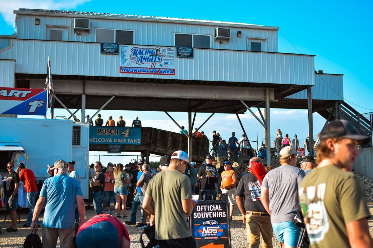 MTS - World of Outlaws-01