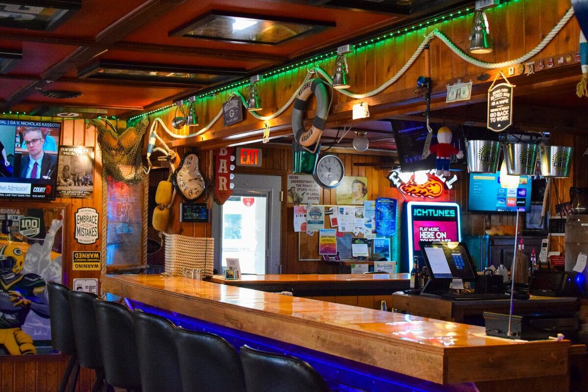 River Ratz Saloon-03