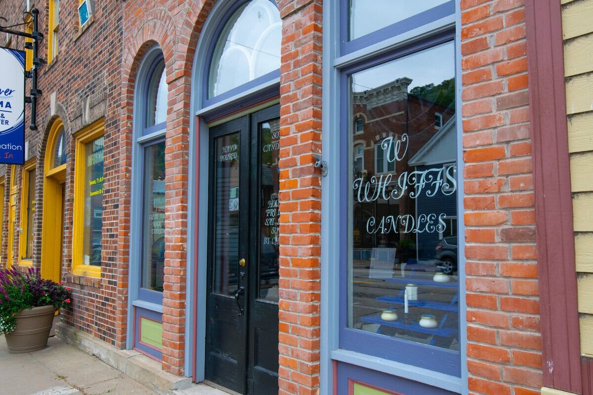 Alma business exteriors 2-3